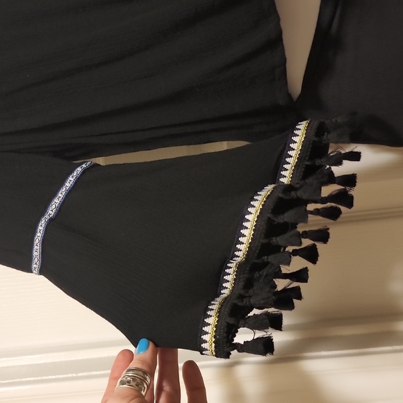 Black on or off shoulder top - Picture 3 of 5